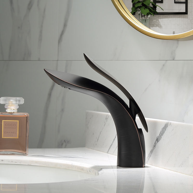 Skanto | Luxurious Modern Bathroom Faucet