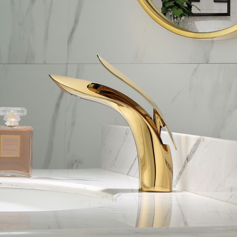 Skanto | Luxurious Modern Bathroom Faucet