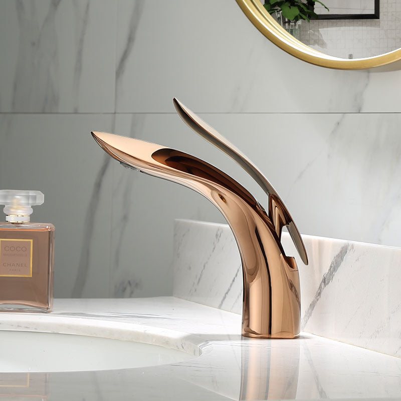 Skanto | Luxurious Modern Bathroom Faucet
