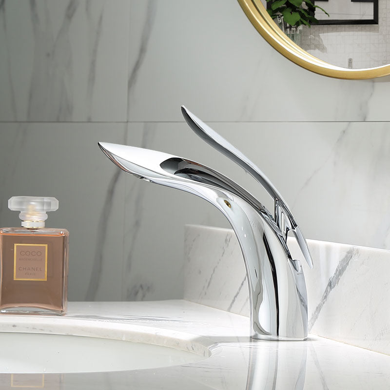 Skanto | Luxurious Modern Bathroom Faucet