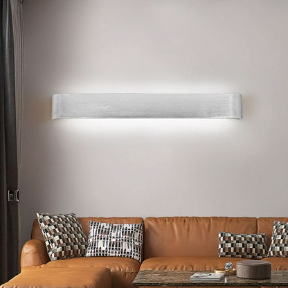 Skanto | Modern LED Wall Lamp – Sleek Black Aluminum Light