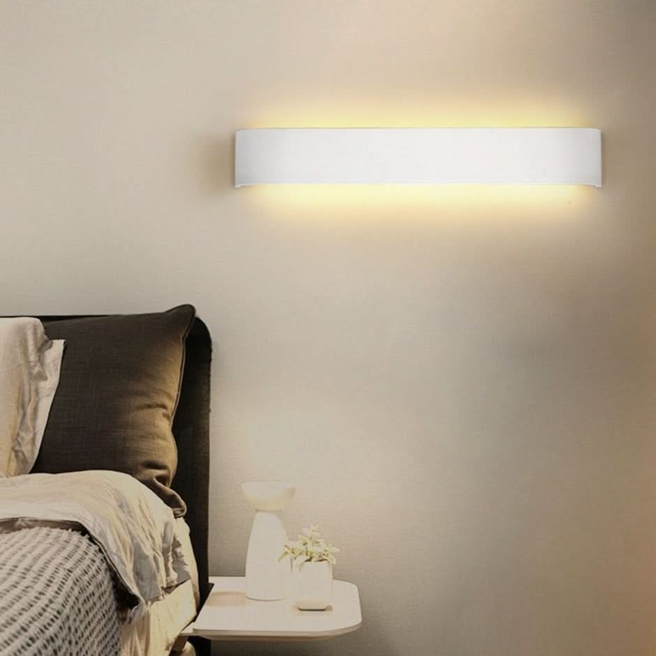 Skanto | Modern LED Wall Lamp – Sleek Black Aluminum Light