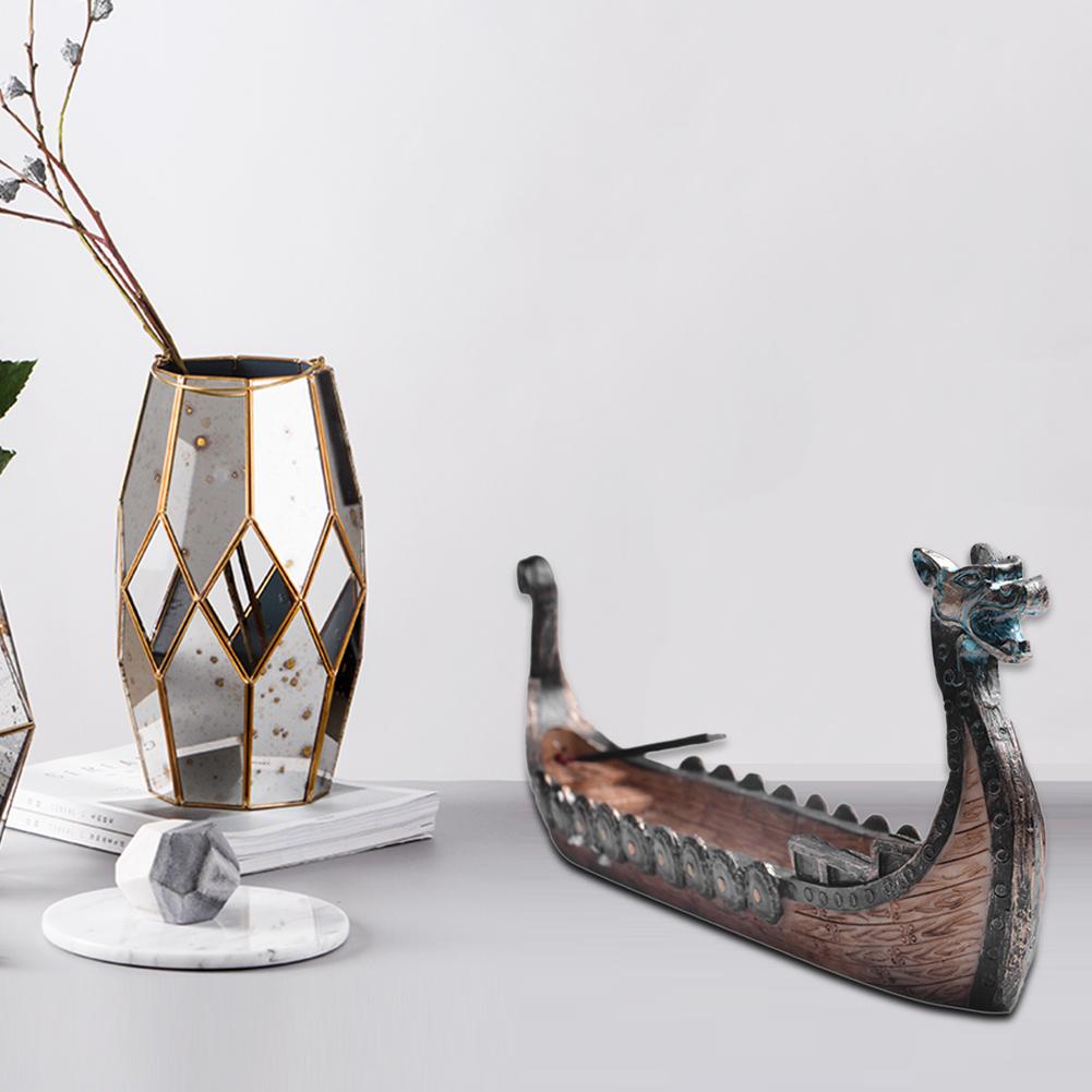 Skanto | Retro Dragon Boat Incense Holder