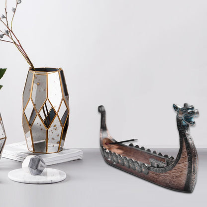 Skanto | Retro Dragon Boat Incense Holder