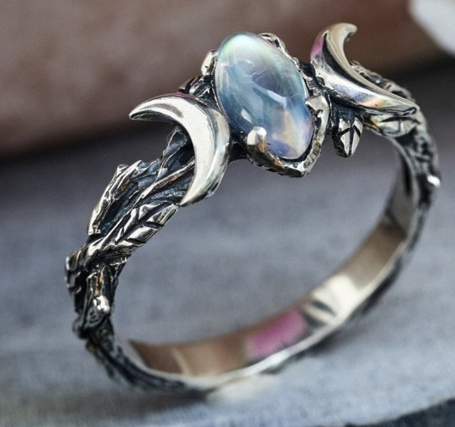 Skanto | Metal Moon Pattern Natural Stone Vintage Carved Rings