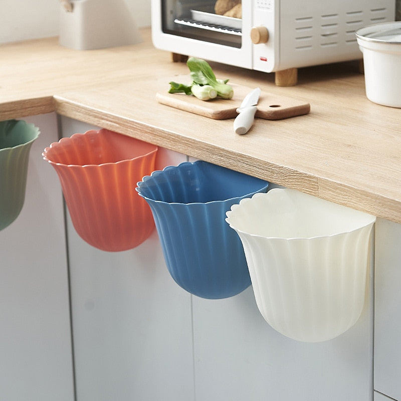 Nordic Flower Shape Hanging Trash Can | Bowlift