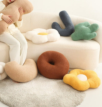 Playful Fluffy Cushions | Bowlift