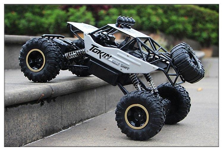 Skanto | #1 Selling 4X4 RC Rock Crawler 4WD Dual Motor Off-Road Car