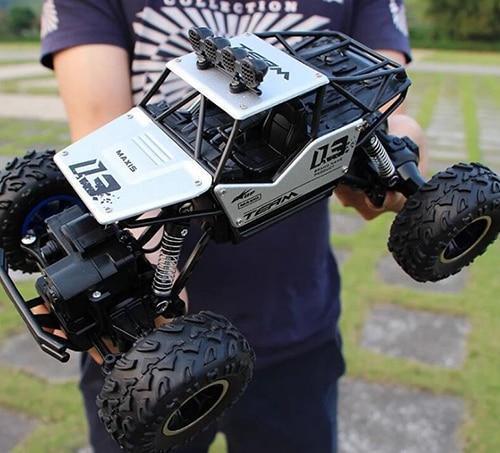 Skanto | #1 Selling 4X4 RC Rock Crawler 4WD Dual Motor Off-Road Car