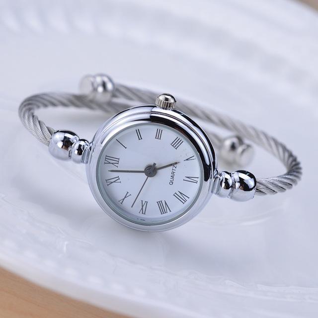 Brehn | Elegant Retro-style Women's Wristwatch