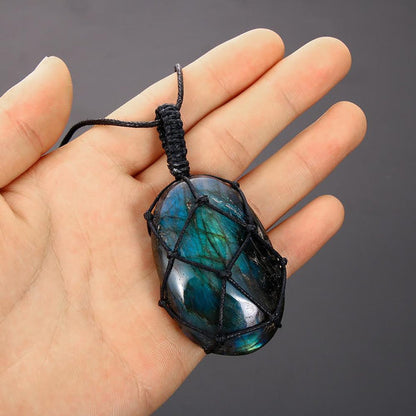 BowLift | Dragonheart Labradorite Necklace – Mystical and Energizing Jewelry for Personal Power