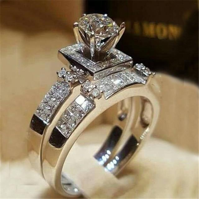 Elegant Engagement Wedding Ring Set | Bowlift