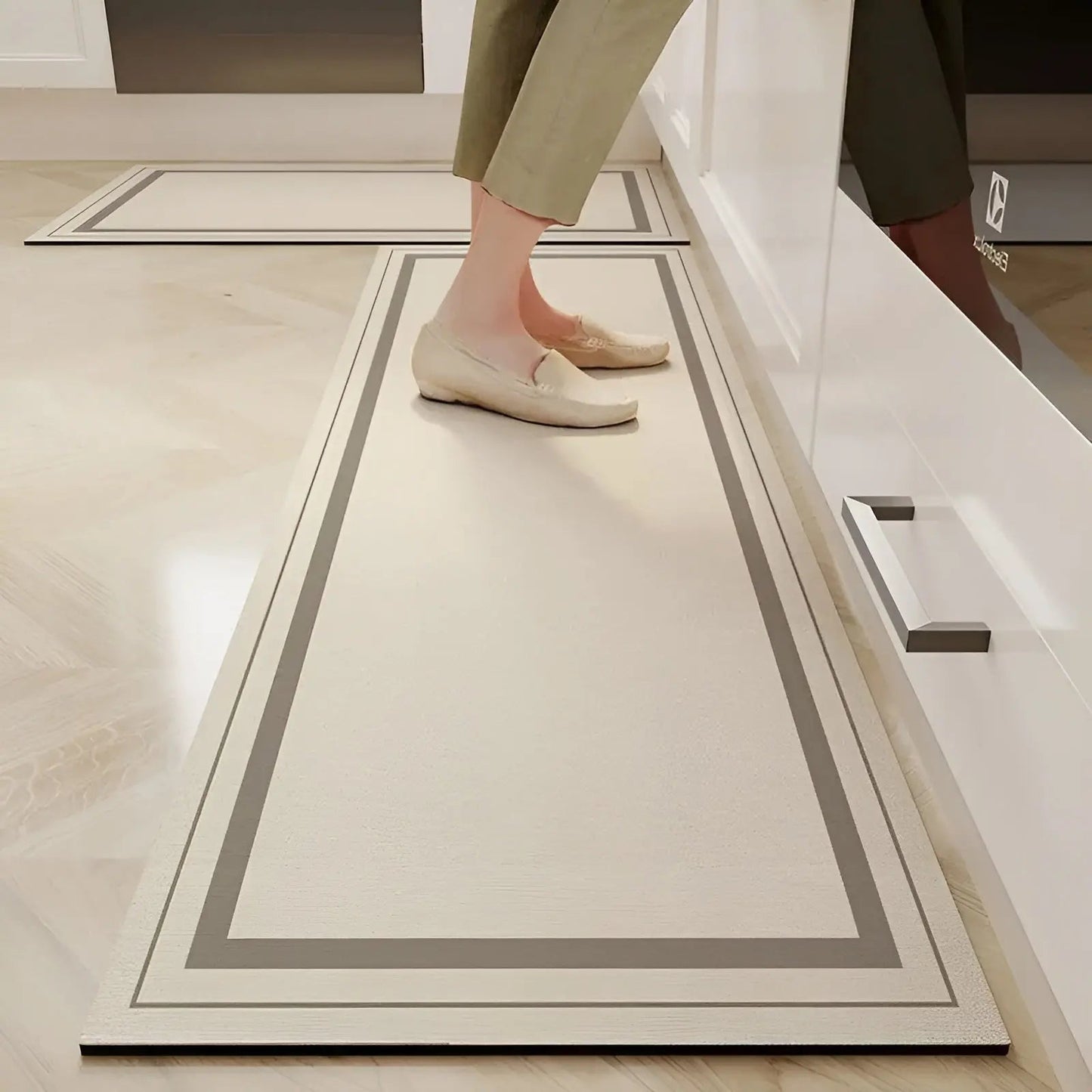 BowLift | Quick Dry Super Absorbent Non-Slip Kitchen Mat - SplashEase