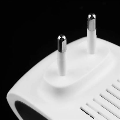 Skanto | Ultrasonic Squirrel Repeller - Effective Pest Control to Deter Squirrels Within 48 Hours for Gardens & Outdoor Areas