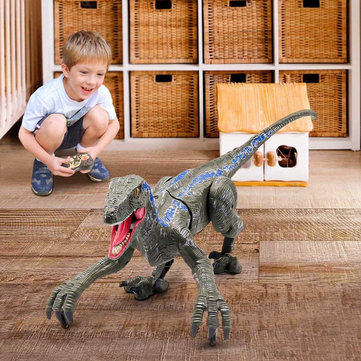 Skanto | Raptorrush Velociraptor – Remote-Controlled Dinosaur Toy with Lights, Sound, and Realistic Movement