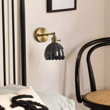 Skanto | Subtle lighting in retro style