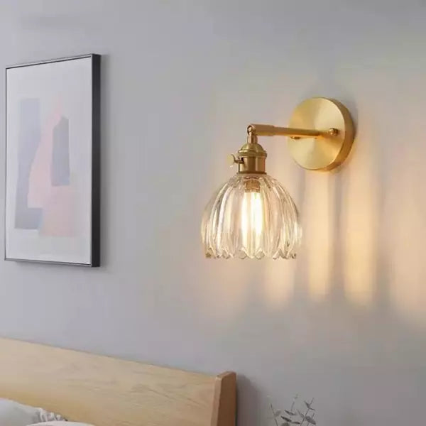 RetroLume – Tulip Glass Wall Lamp with Vintage Charm Skanto