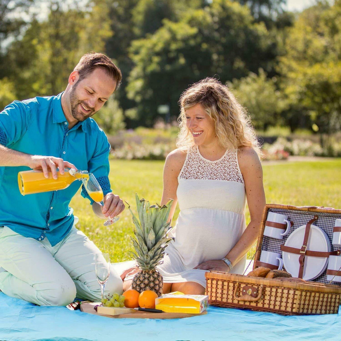 BowLift | Sandproof Lightweight Beach Blanket