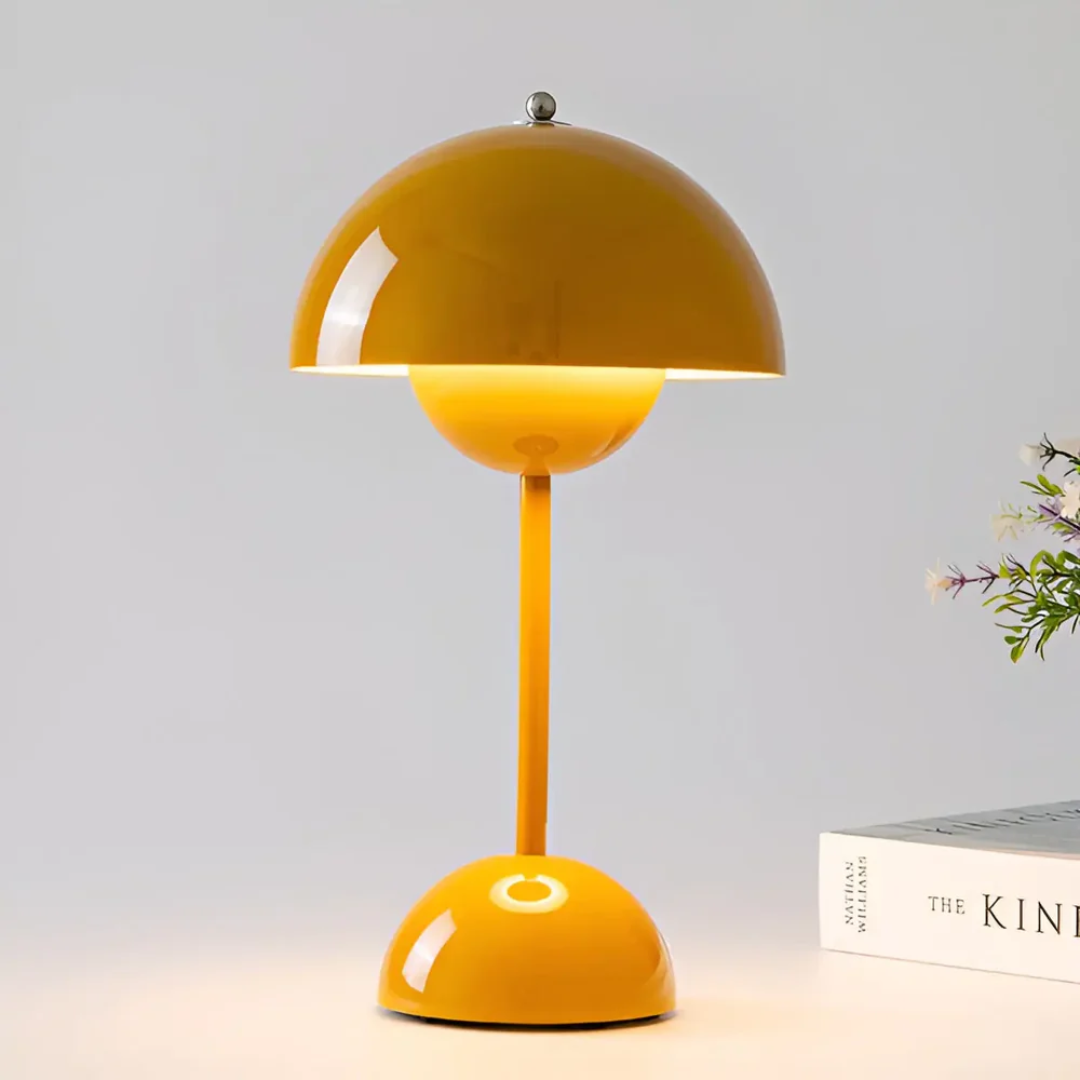 Skanto | Scandinavian Table Lamp with Luminous Flair - NordicBeam