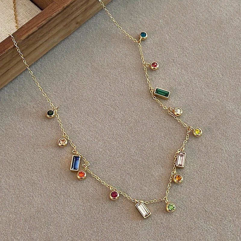 BowLift | Scattered Dainty Crystals Choker Necklace
