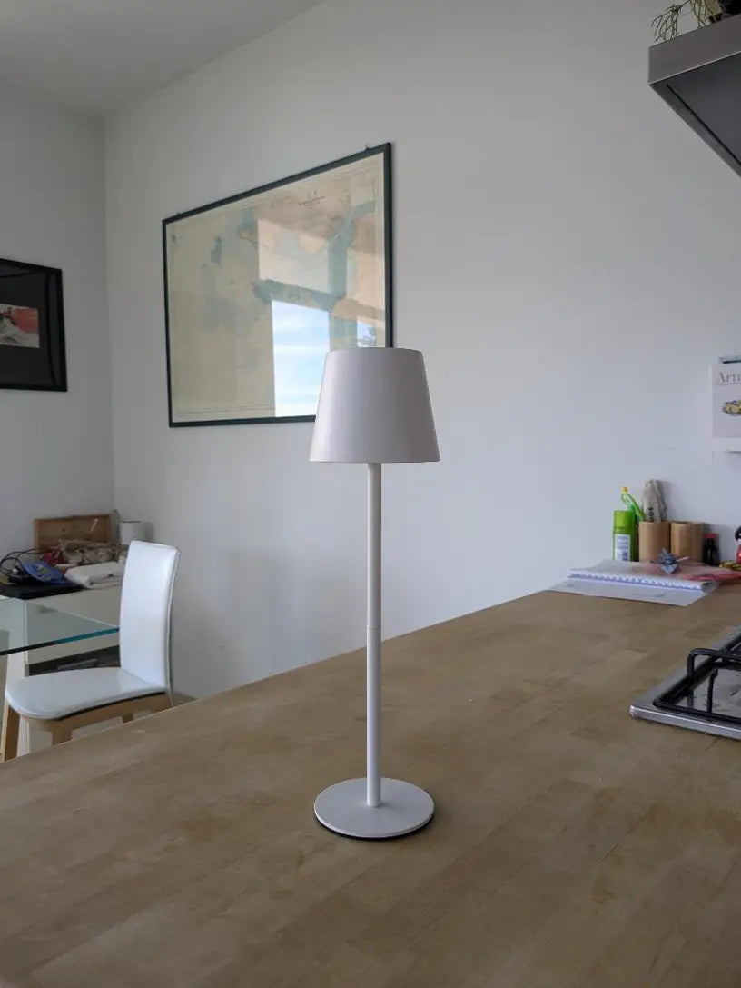 Skanto | LED Table Lamp – Wireless, Touch Control & Dimmable Light