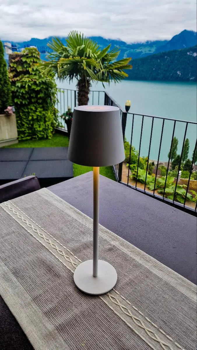 Skanto | LED Table Lamp – Wireless, Touch Control & Dimmable Light