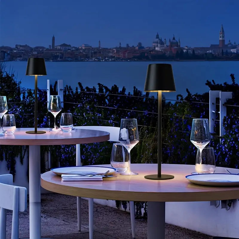 Skanto | LED Table Lamp – Wireless, Touch Control & Dimmable Light