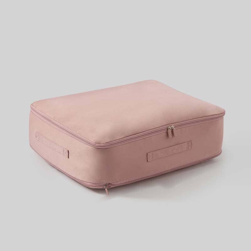 Extremely space-saving, self-compressing organizer