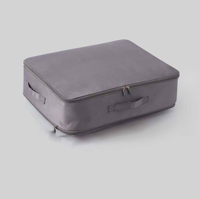 Extremely space-saving, self-compressing organizer