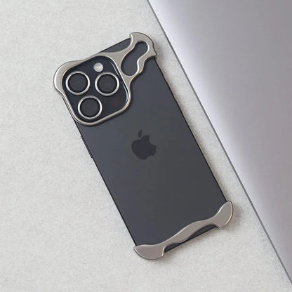 Skanto | Mobile phone case with a slim, minimalist design