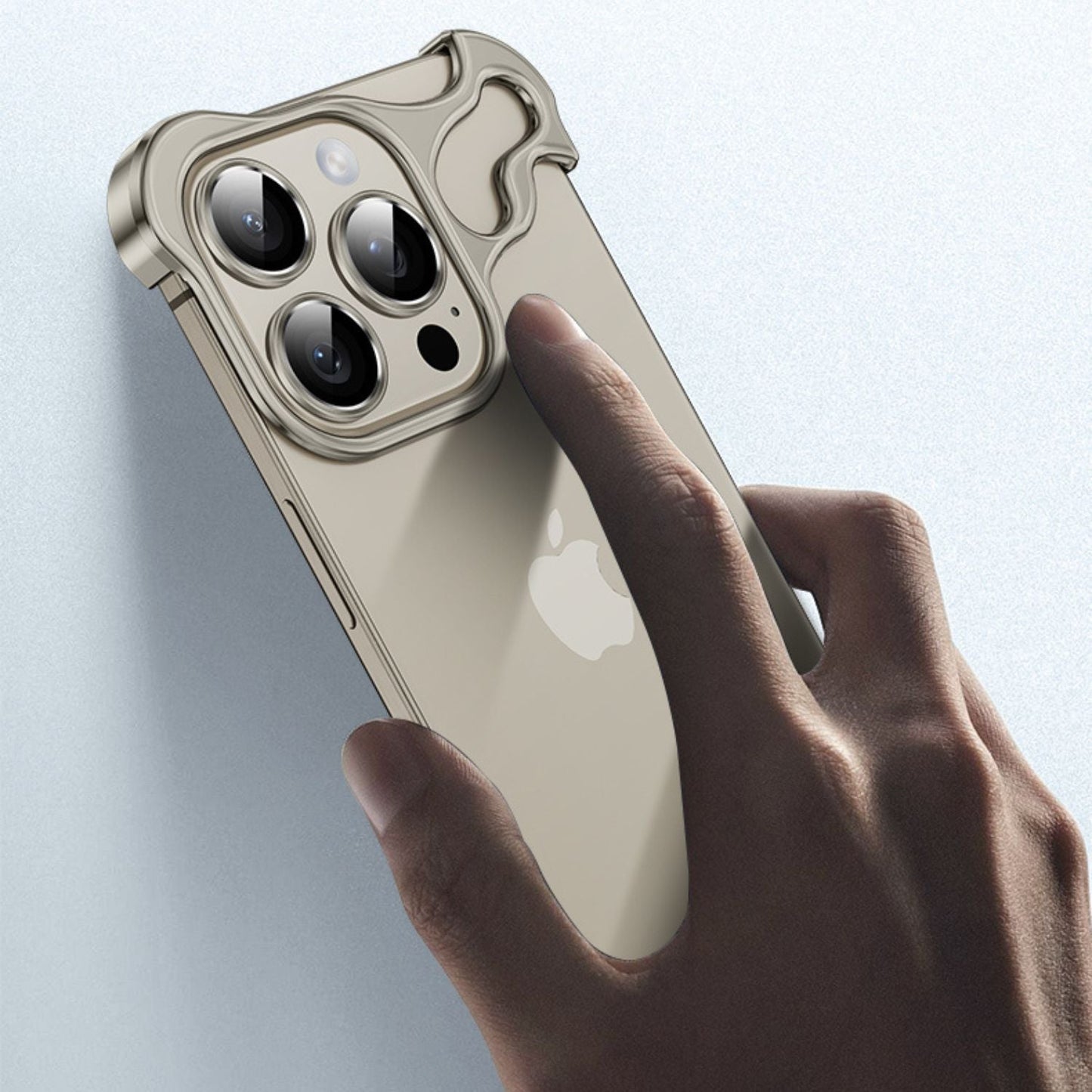 Skanto | Mobile phone case with a slim, minimalist design