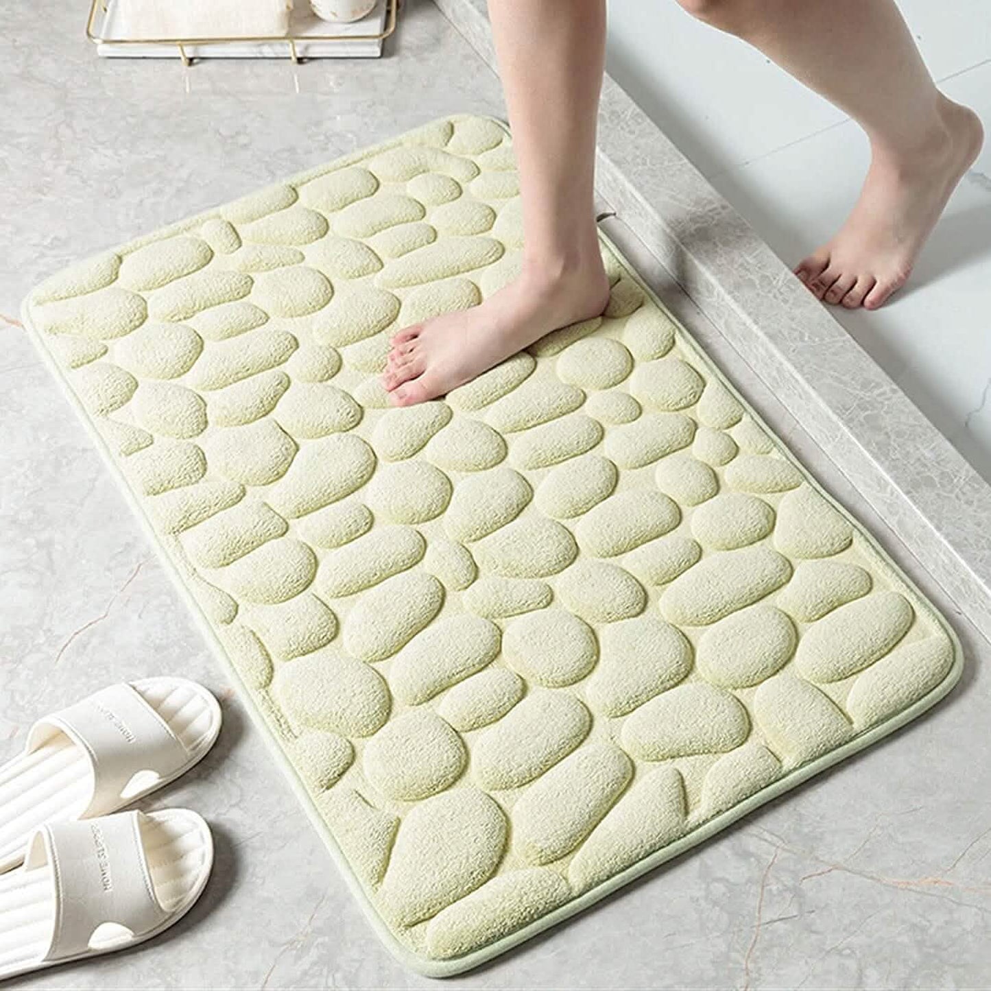 Soft memory foam bath mat with non-slip tombstone pattern