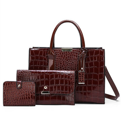 BowLift | Bag with crocodile embossing.