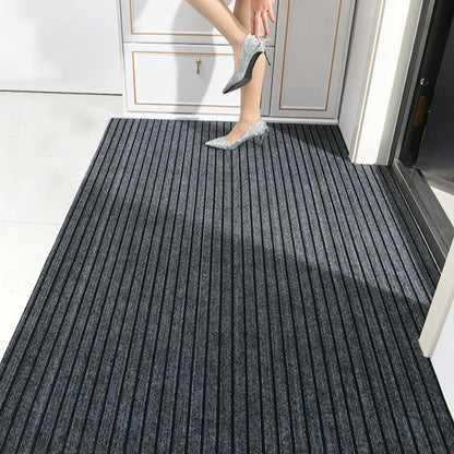 Non-slip, grease-resistant and washable carpet