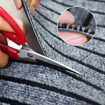 Non-slip, grease-resistant and washable carpet