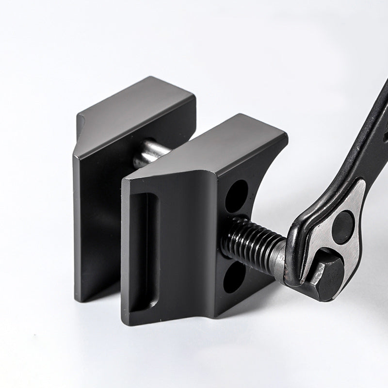 Skanto | Tool Set for Separating and Expanding Car Struts
