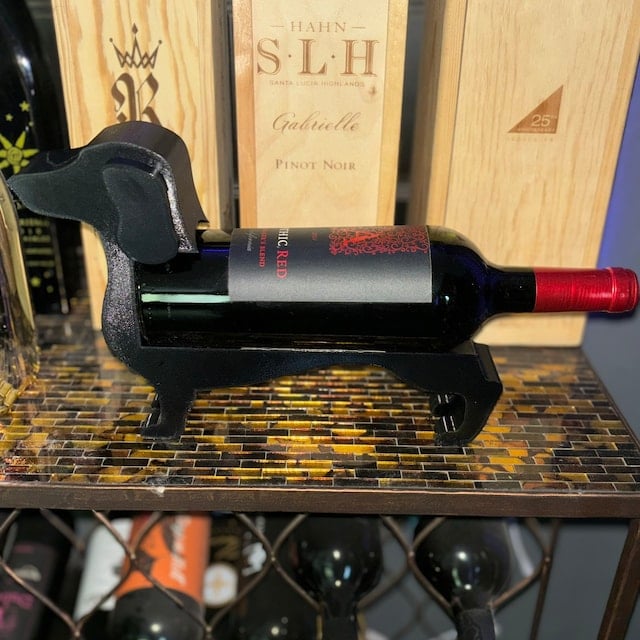 Skanto | Dachshund Shaped Wine Bottle Holder