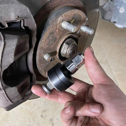 Skanto | Efficient Tool for Mounting Wheel Bolts on Cars