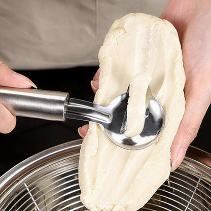 BowLift | Stainless steel noodle knife with slotted design