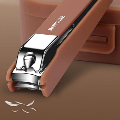 Portable 7-piece manicure set with nail clippers