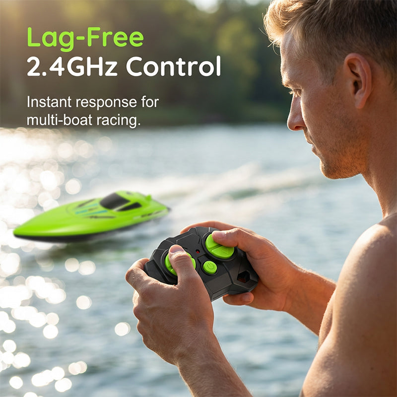 RC racing boat with 2.4 GHz remote control | Bowlift