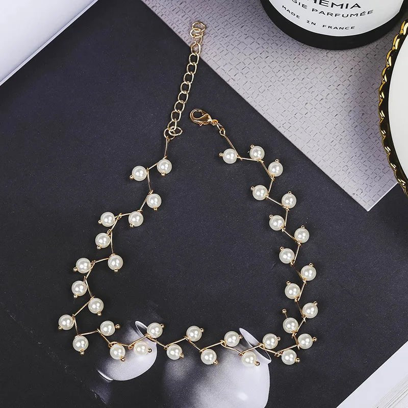 BowLift | Staggering Pearl Choker Necklace