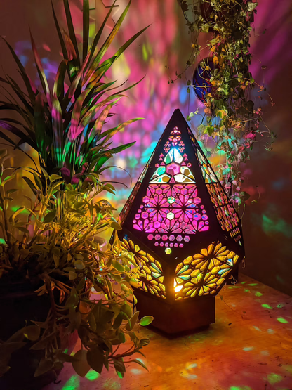 Brehn | Stained Glass Style LED Table Lamp - LumiAura