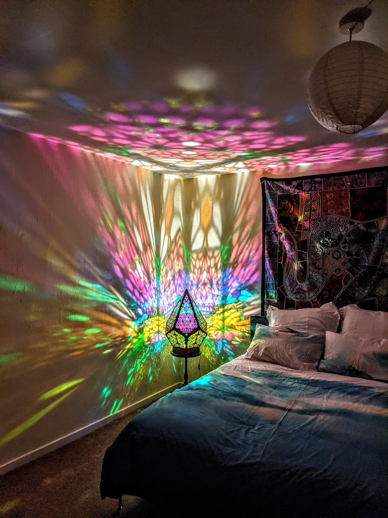 Brehn | Stained Glass Style LED Table Lamp - LumiAura