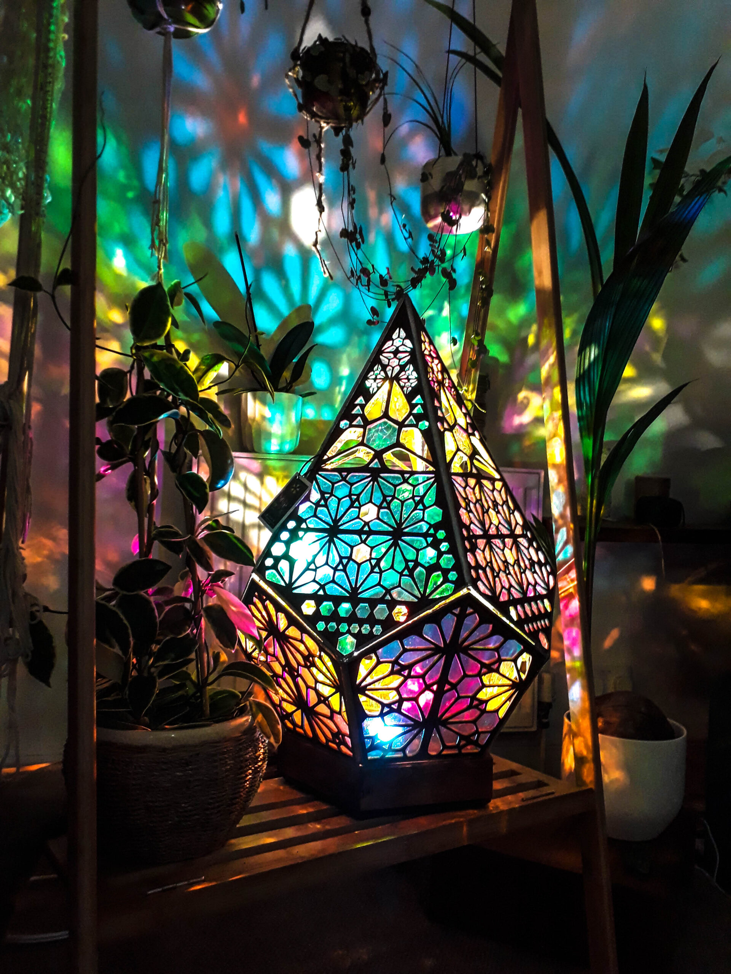 Brehn | Stained Glass Style LED Table Lamp - LumiAura