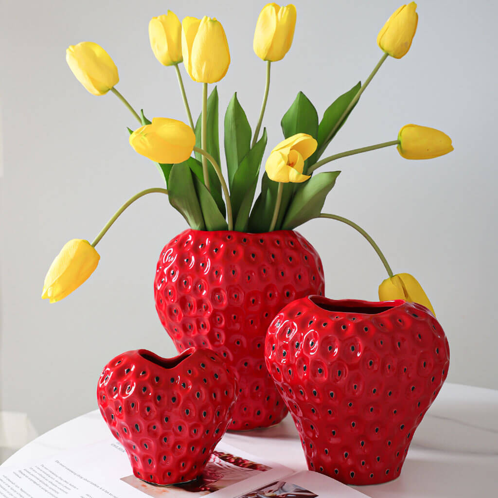 Skanto | Strawberry Textured Ceramic Vase