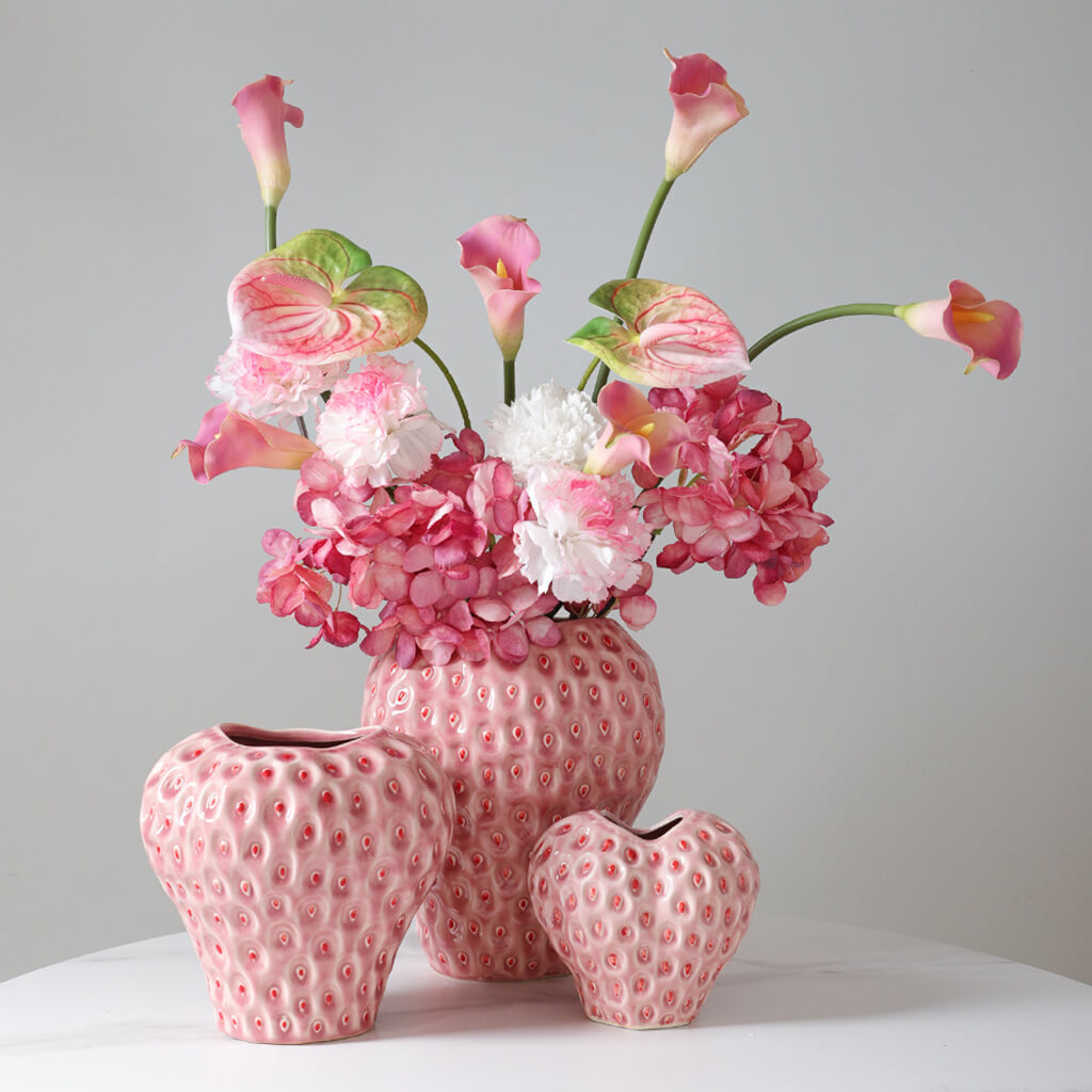 Skanto | Strawberry Textured Ceramic Vase