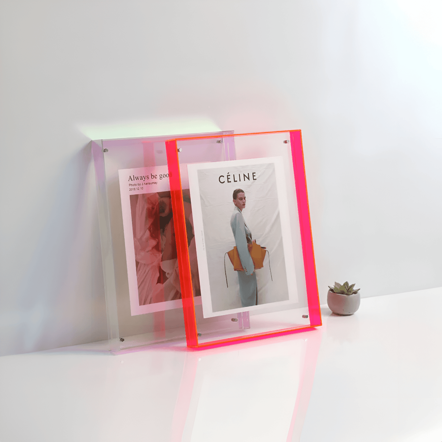 Skanto | Photo Frame Acrylic Clear Modern Display