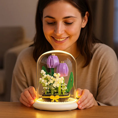Skanto | Noble Building Block Flower in Glass