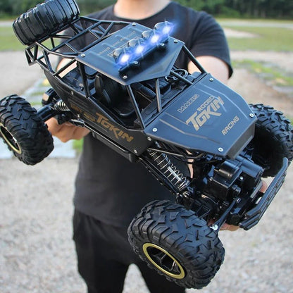 Skanto | TerraClimb X4 – 4x4 RC Monster Truck for Powerful Off-Road Action